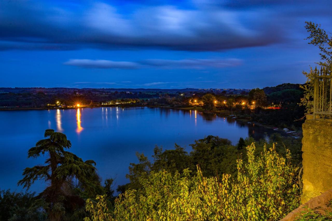Centro E Spiaggia Ardesia Anguillara Sabazia Buitenkant foto